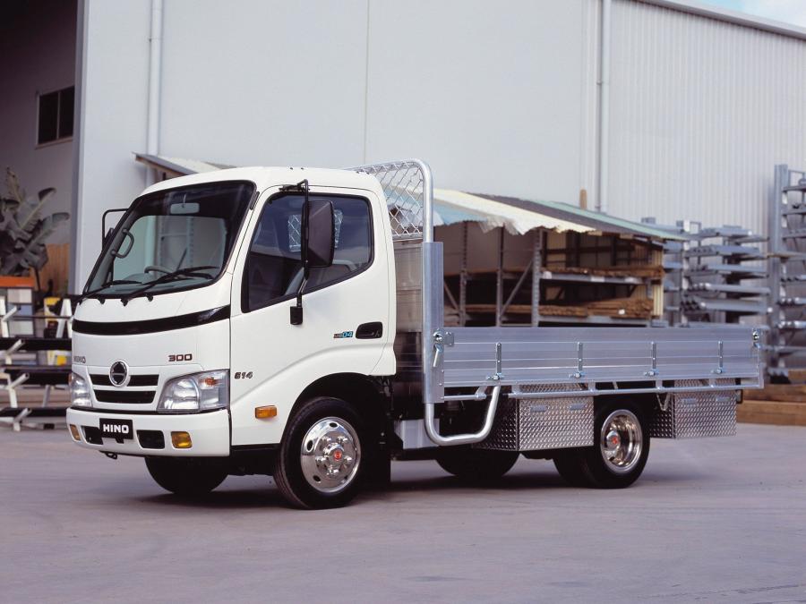 Hino 300-614 '2007